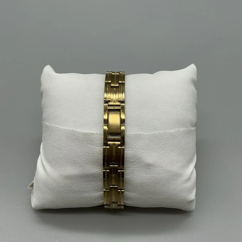 Vintage Pulsar Womens Watch 12mm Gold Tone V220-6690 New Battery 8.5